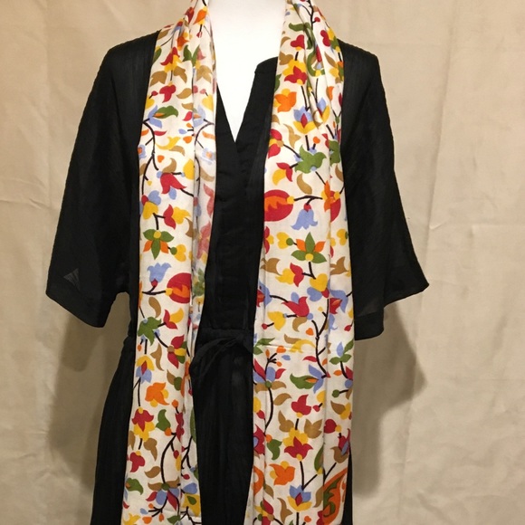 WINTER BLOW OUT! Floral Stole - Picture 3 of 5